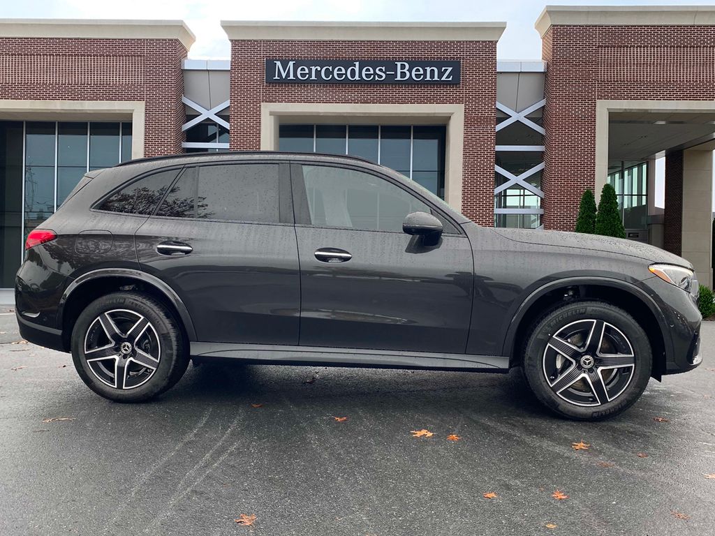 2025 Mercedes-Benz GLC 300 4