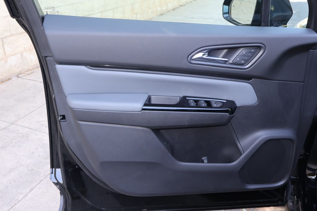 2025 Honda Prologue Touring 17