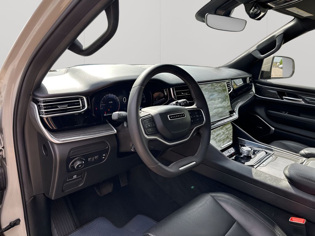 Used 2022 White Jeep Series II image 26