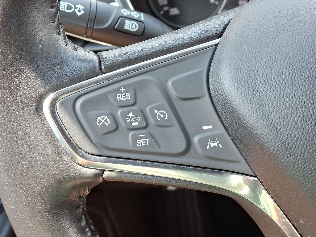Thumbnail: 2021 Chevrolet Equinox - 21