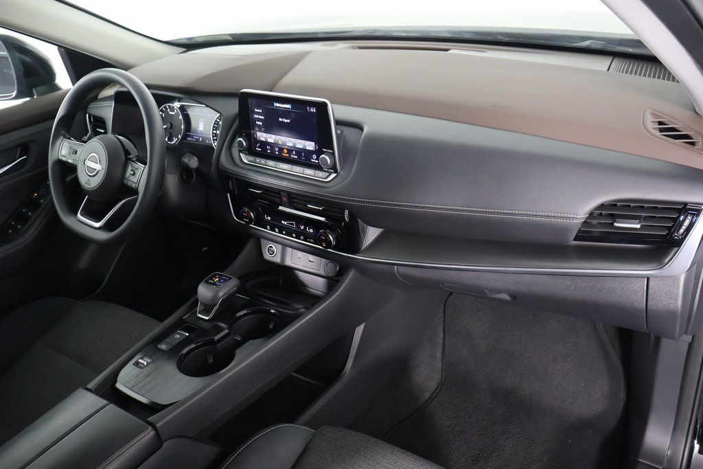 Thumbnail: 2022 Nissan Rogue - 9