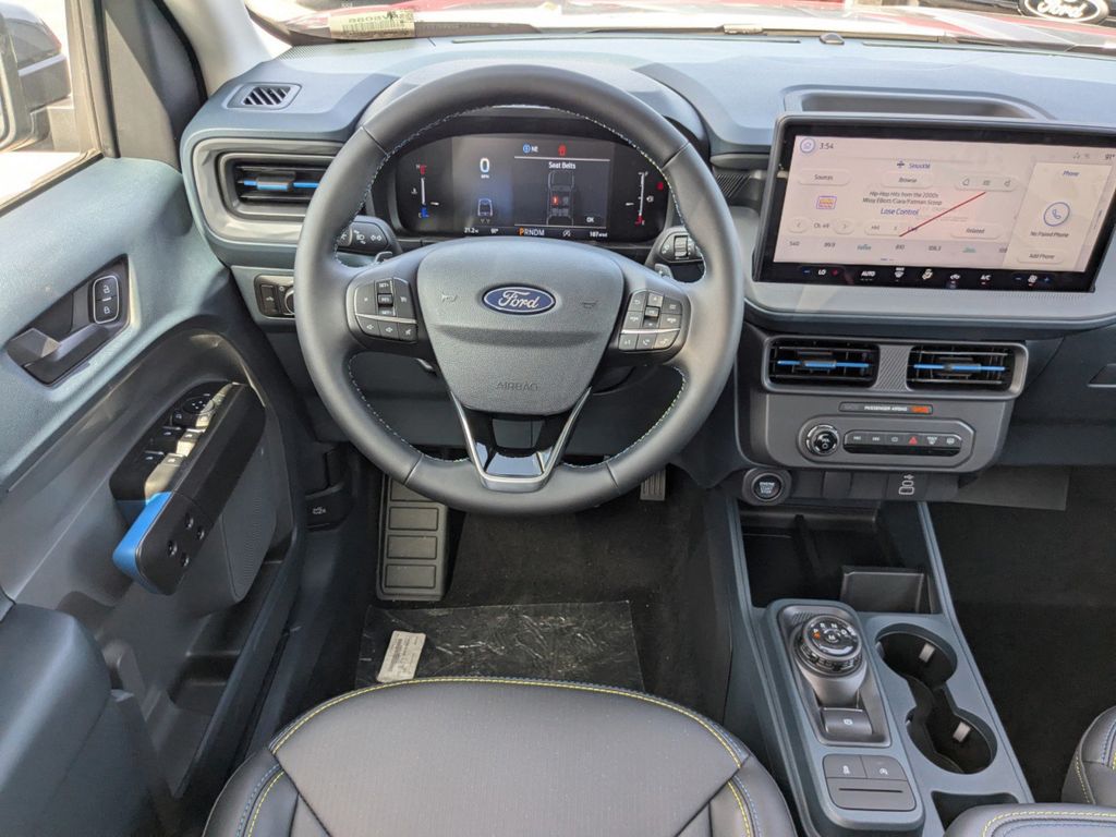 2025 Ford Maverick Lobo Standard