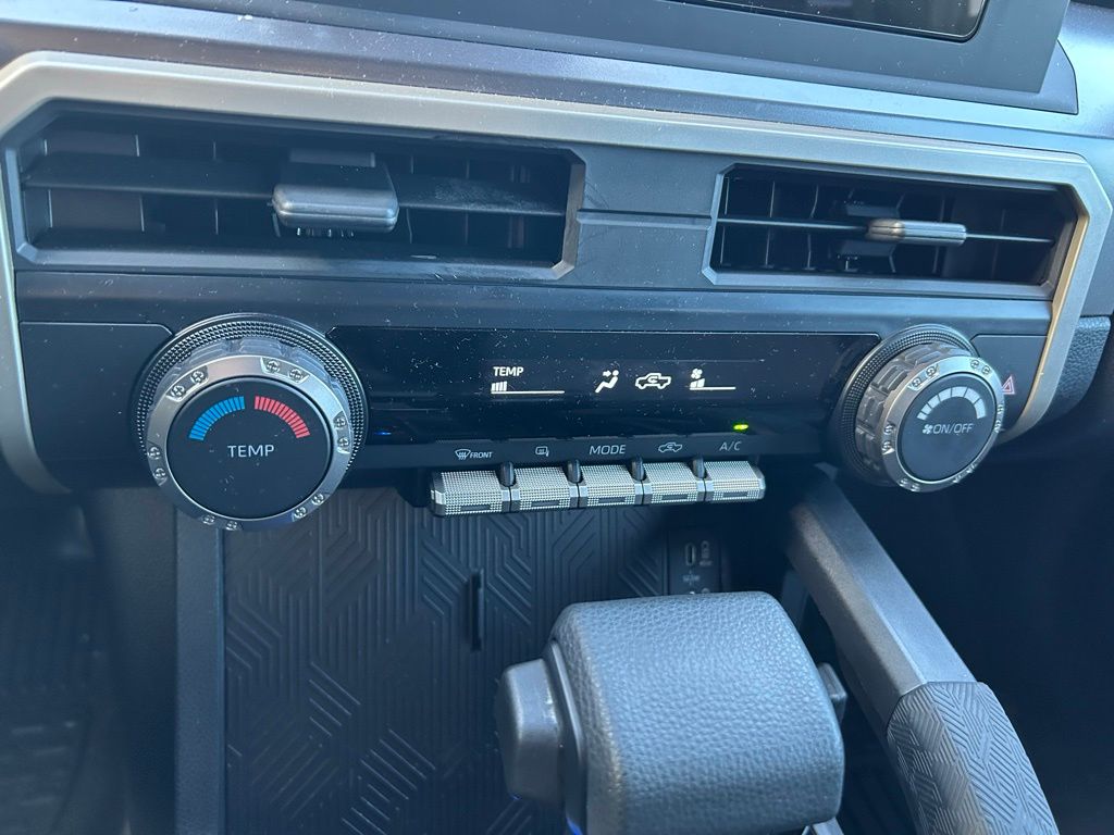 Thumbnail: 2024 Toyota Tacoma - 25