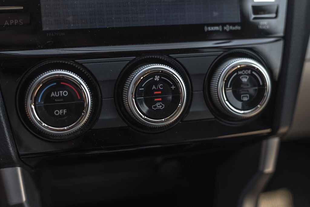 2018 Subaru Forester 2.5i Premium thumbnail 7