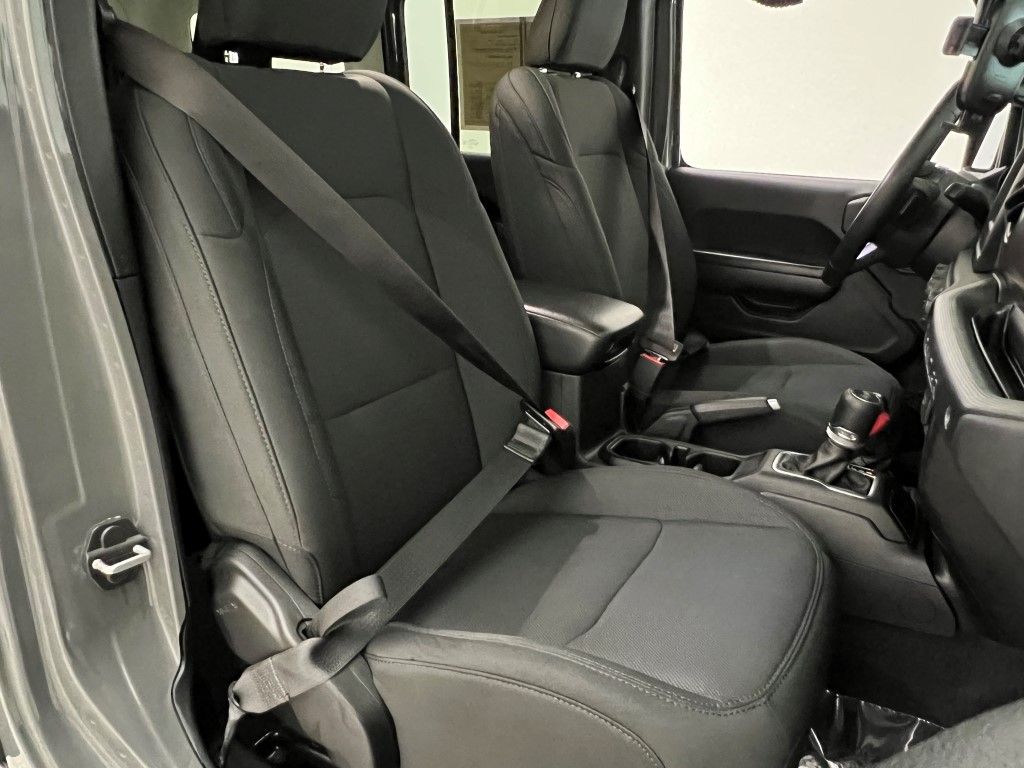 Thumbnail: 2020 Jeep Wrangler - 12