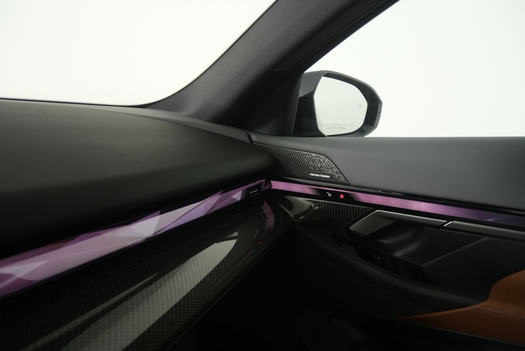 Thumbnail: 2026 BMW i5 - 22