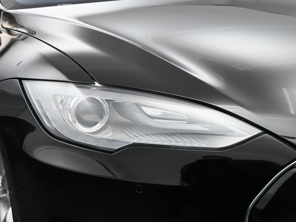 2015 Tesla Model S 85D