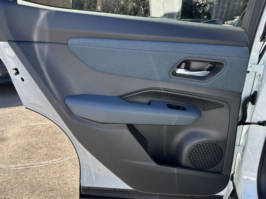 2025 Nissan Ariya PLATINUM+ e-4ORCE