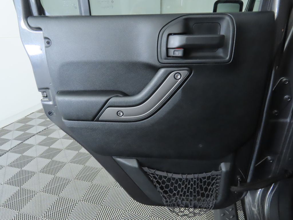 Thumbnail: 2017 Jeep Wrangler - 25