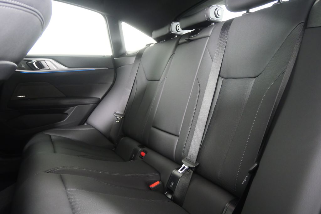 Thumbnail: 2026 BMW i4 - 16