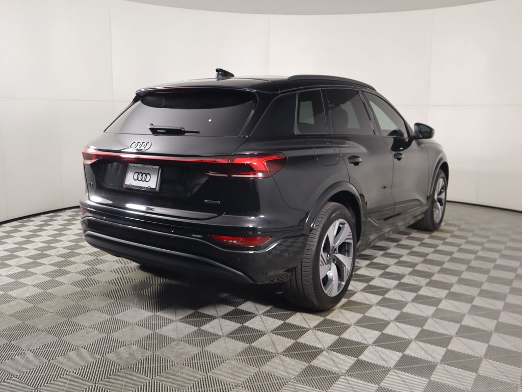 2025 Audi Q6 e-tron Premium 5