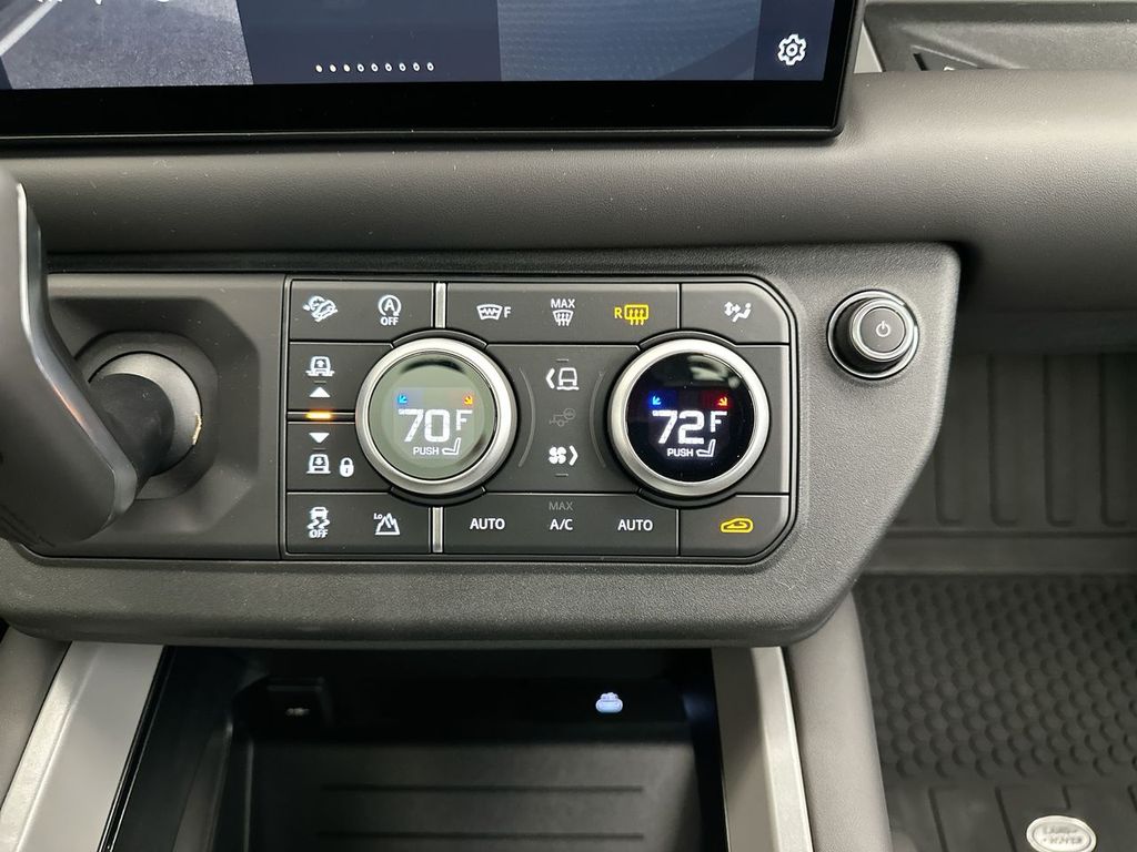 2025 Land Rover Defender 110 12