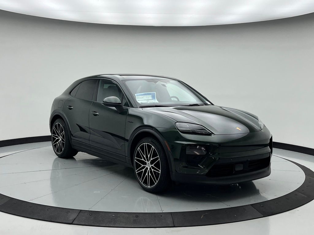 Thumbnail: 2025 Porsche Macan - 7