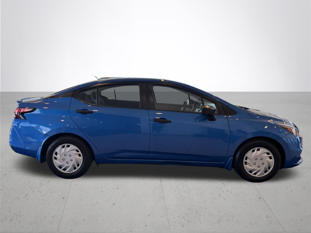 2022 Nissan Versa 1.6 S