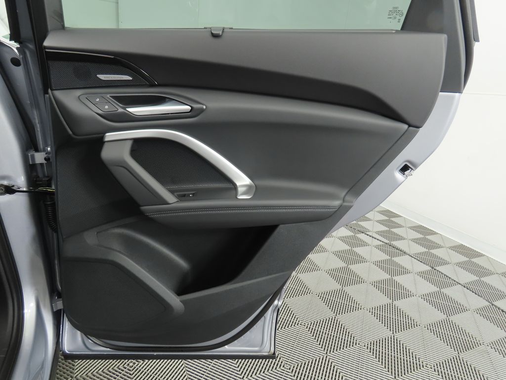 Thumbnail: 2025 Audi Q5 - 28