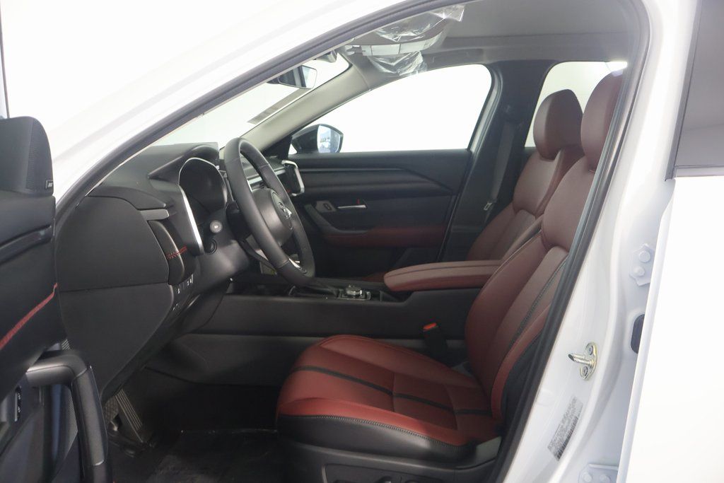 Thumbnail: 2025 Mazda CX-50 - 5