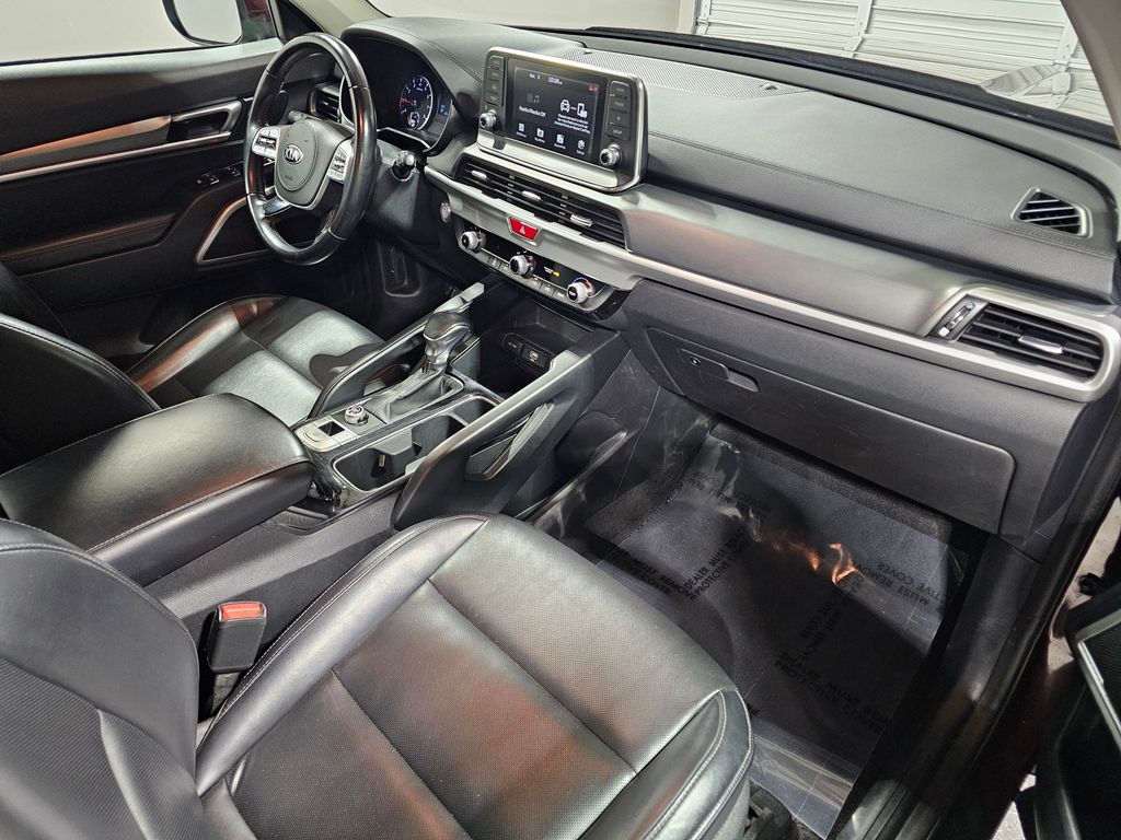 Used 2021 Purple Kia LX image 10