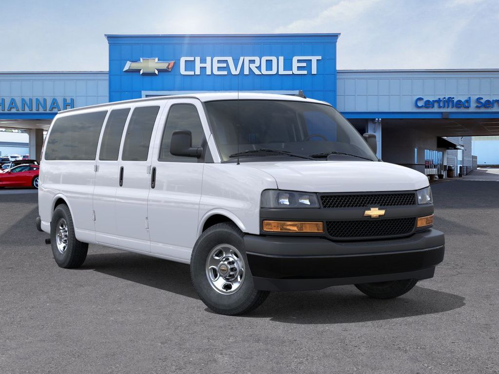 2025 Chevrolet Express 3500 LS