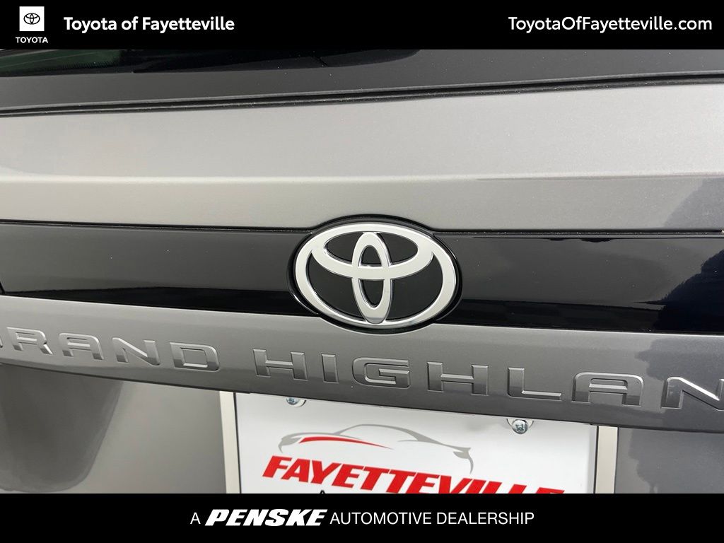 Thumbnail: 2026 Toyota Grand Highlander - 20