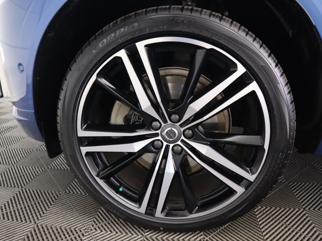 Thumbnail: 2021 Volvo XC60 - 31