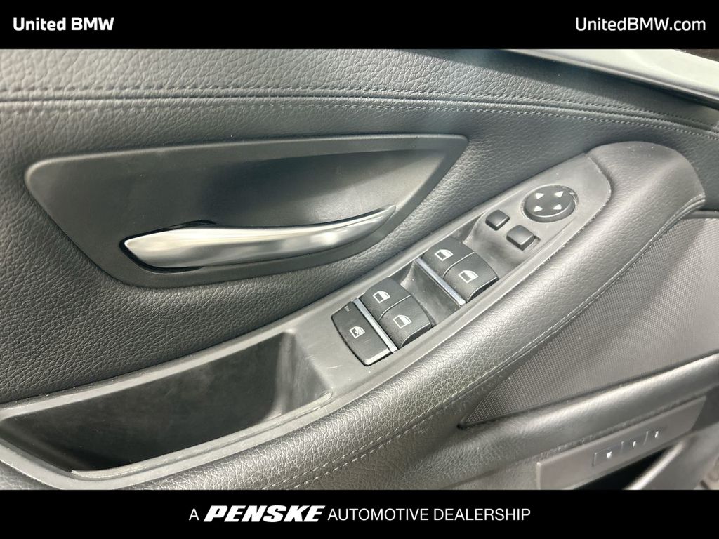 Thumbnail: 2014 BMW 5 Series - 11