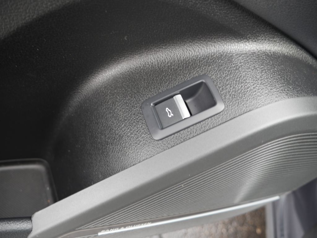 Thumbnail: 2023 Audi Q5 - 19