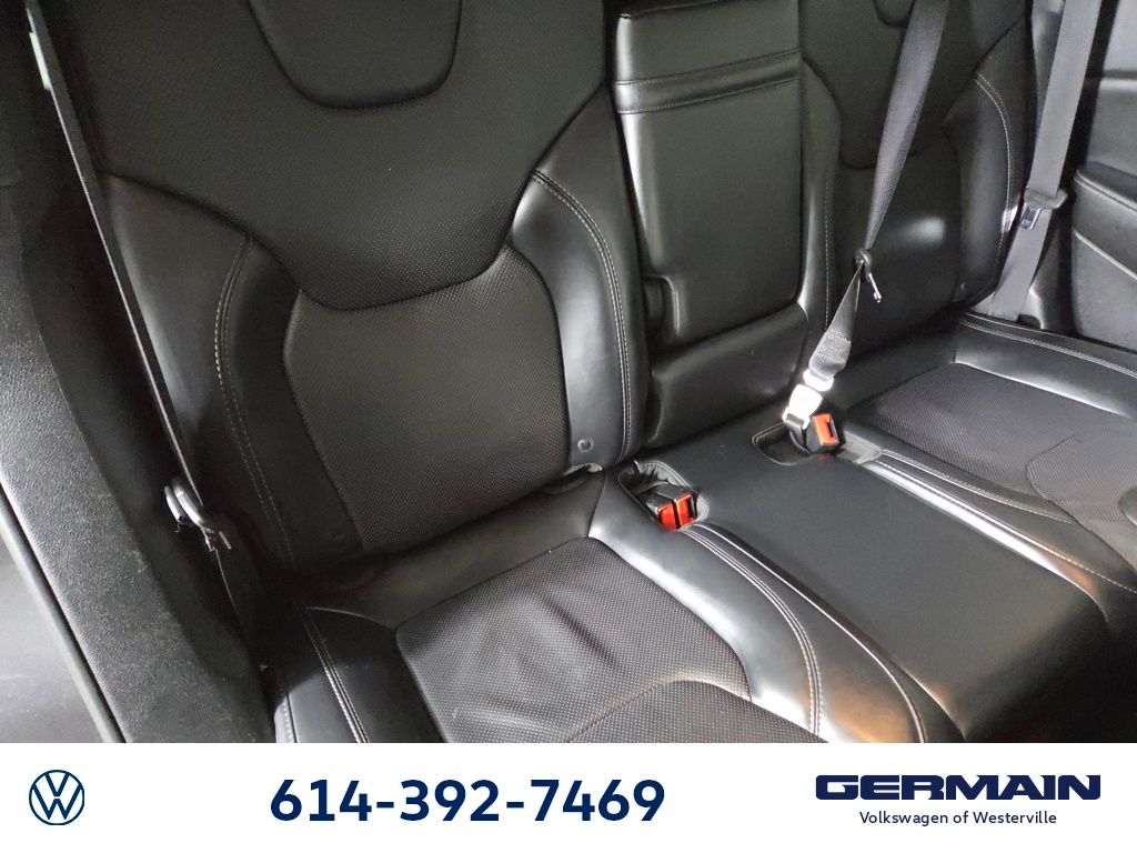 Used 2019 Gray Jeep Limited image 16