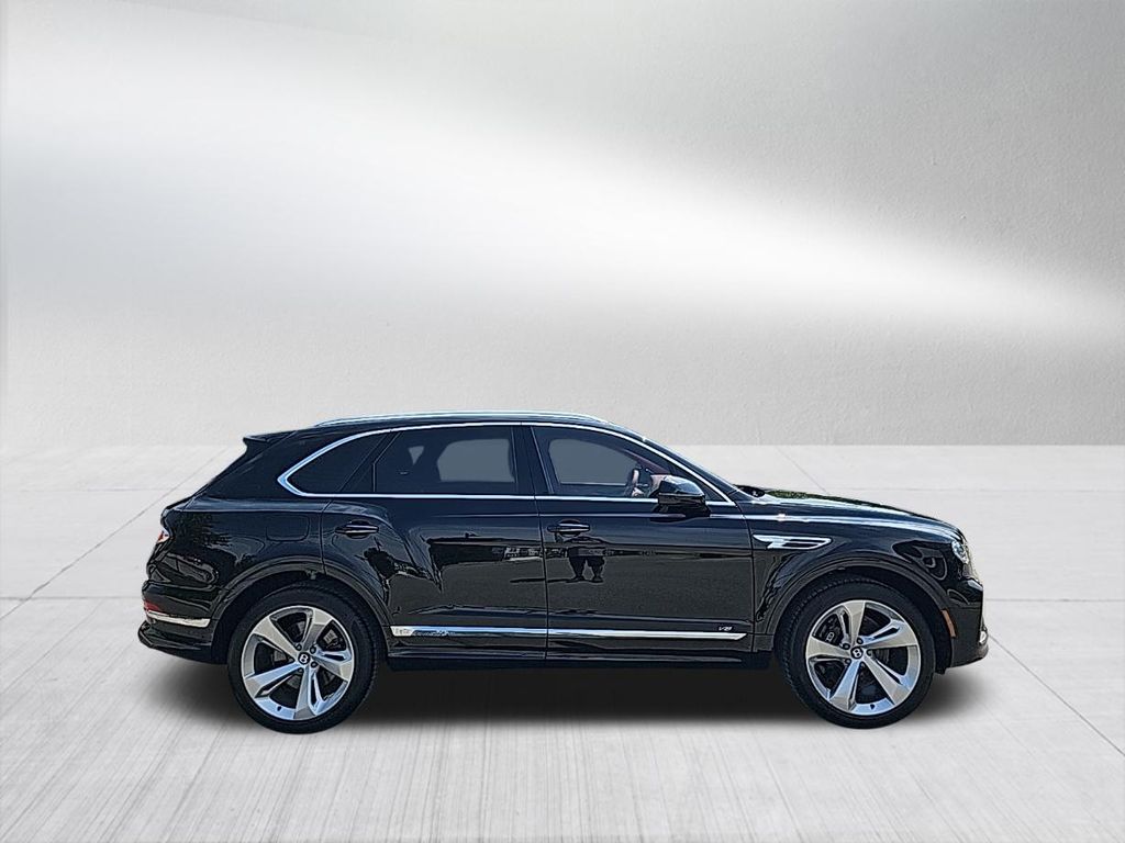 2022 Bentley Bentayga V8 5