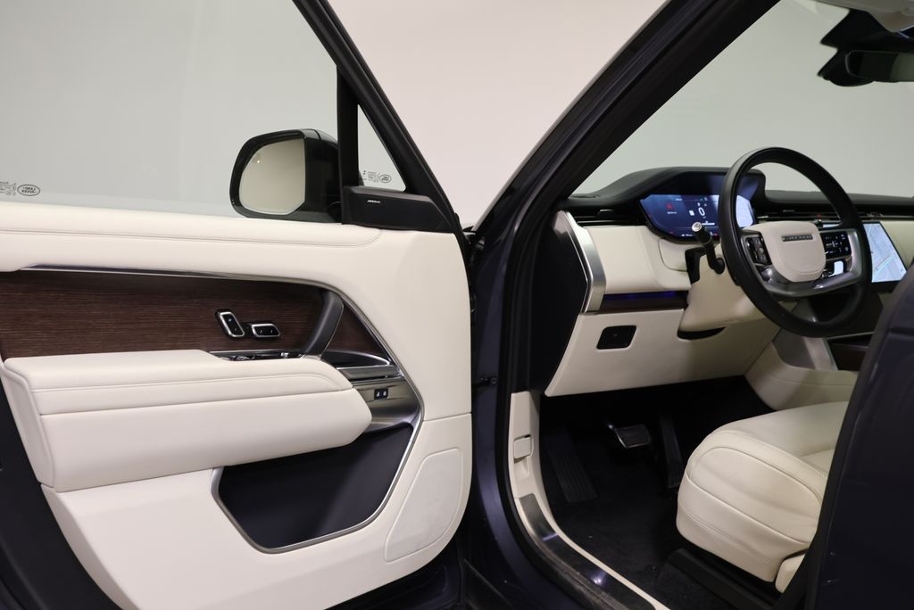 Thumbnail: 2024 Land Rover Range Rover - 27