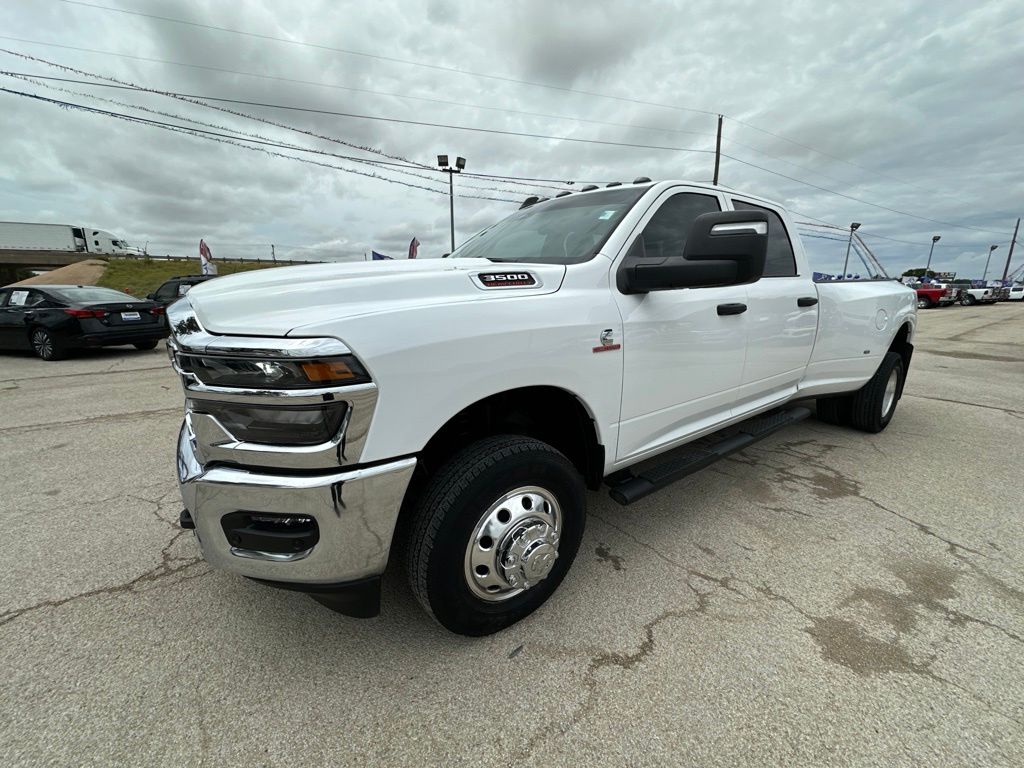 Bright White Clearcoat 2025 RAM 3500 Pickup Truck Four-Wheel Drive 8-Speed Automatic