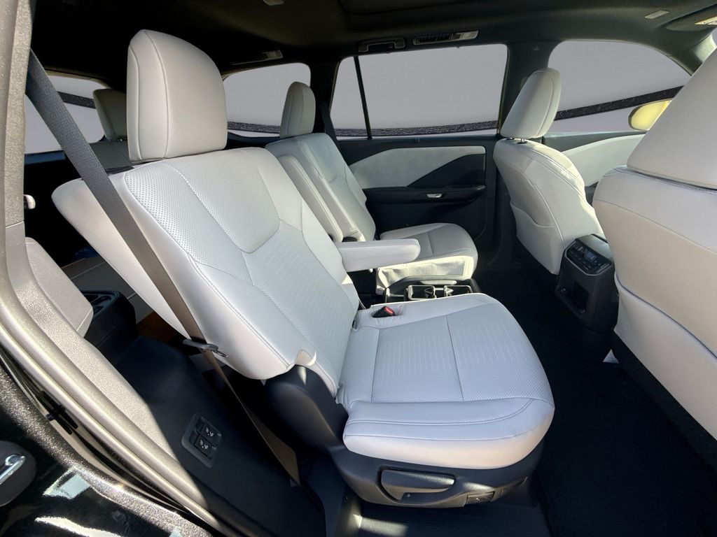 Thumbnail: 2026 Lexus TX - 17
