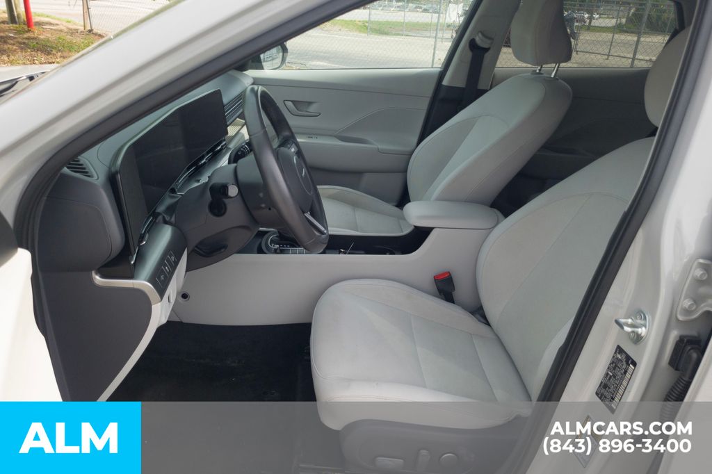 Used 2024 Gray Hyundai SEL image 6