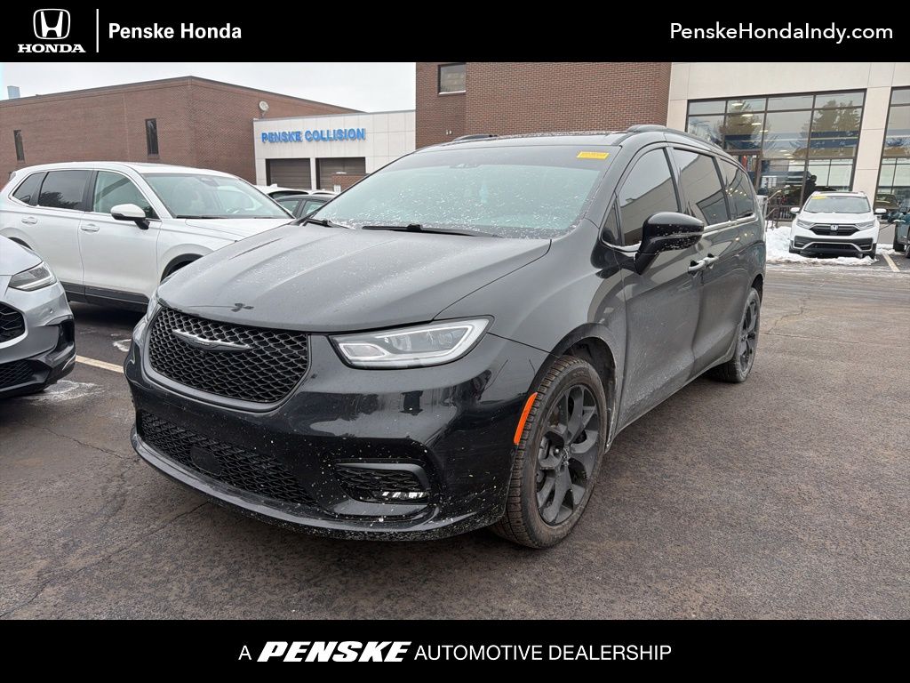 Thumbnail: 2022 Chrysler Pacifica - 1