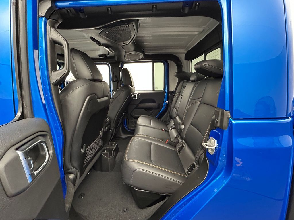 New 2026 Hydro Blue Pearlcoat Jeep Sahara image 27