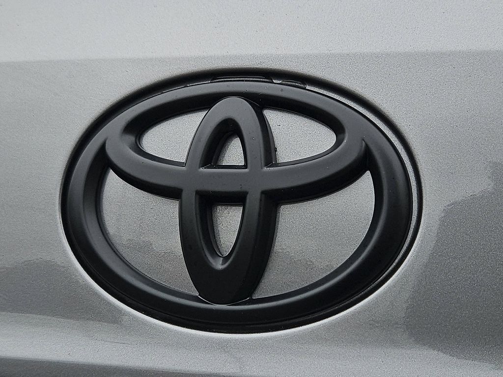 Thumbnail: 2026 Toyota Highlander - 19