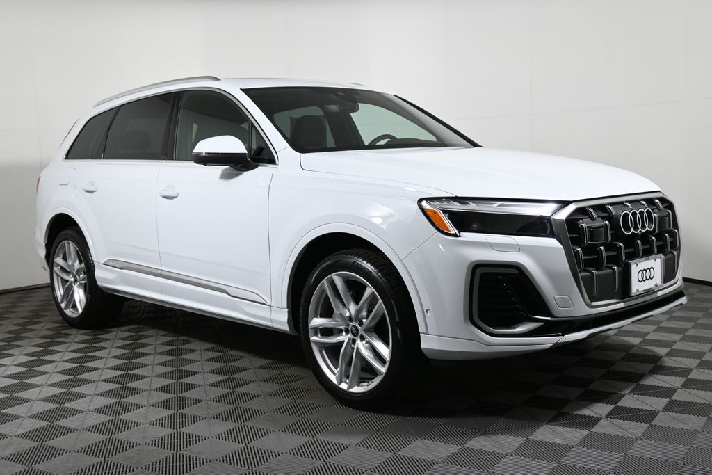 2025 Audi Q7  8