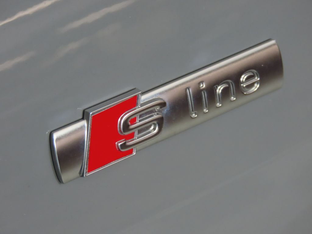 Thumbnail: 2023 Audi Q4 e-tron - 11
