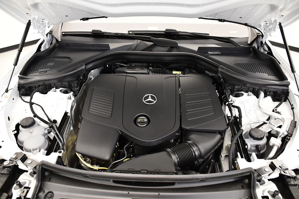 Thumbnail: 2025 Mercedes-Benz GLC - 11