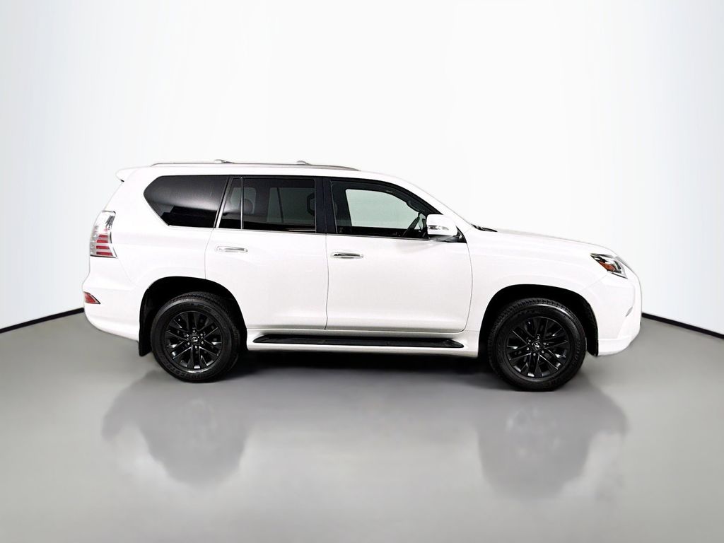Thumbnail: 2023 Lexus GX - 4