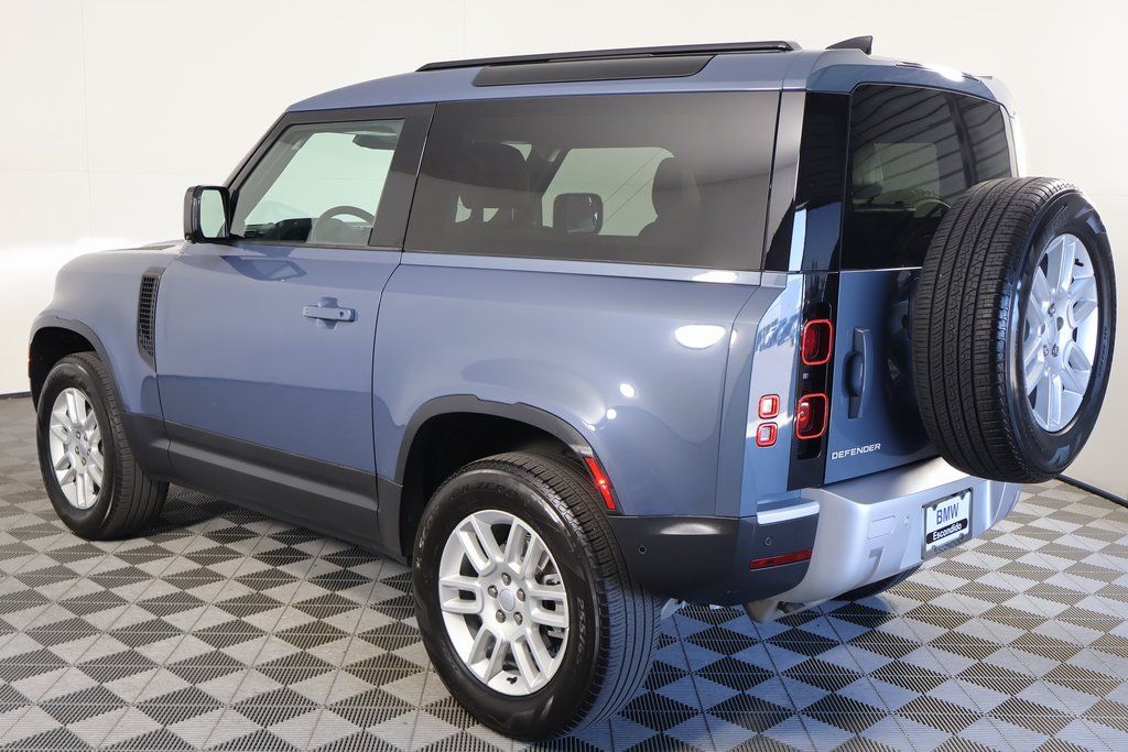 Thumbnail: 2023 Land Rover Defender - 6