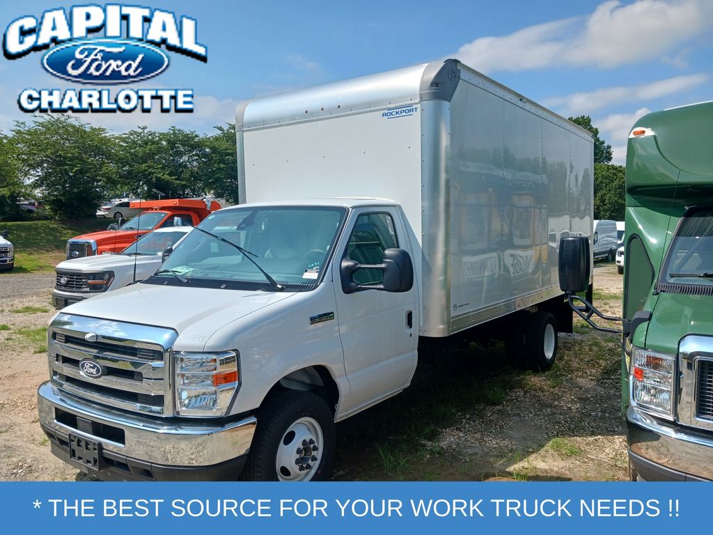 Oxford White 2027 Ford E-Series Chassis Pickup Truck Rear-Wheel Drive 6-Speed Automatic