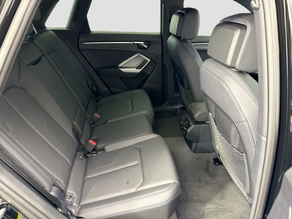 Thumbnail: 2025 Audi Q3 - 20