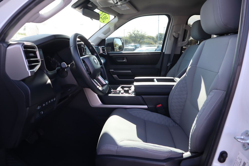 Thumbnail: 2024 Toyota Tundra - 18