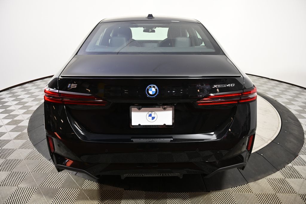 2025 BMW i5 xDrive40 4