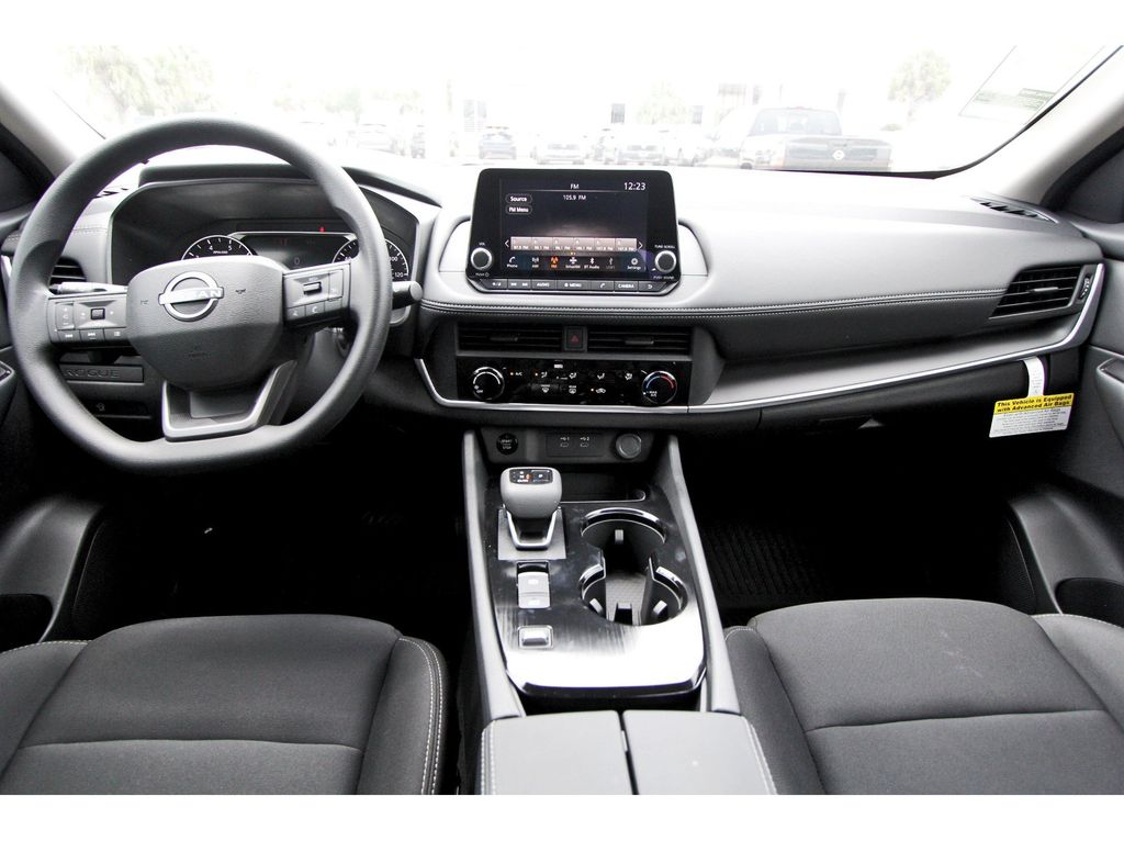 2026 Nissan Rogue S - 8