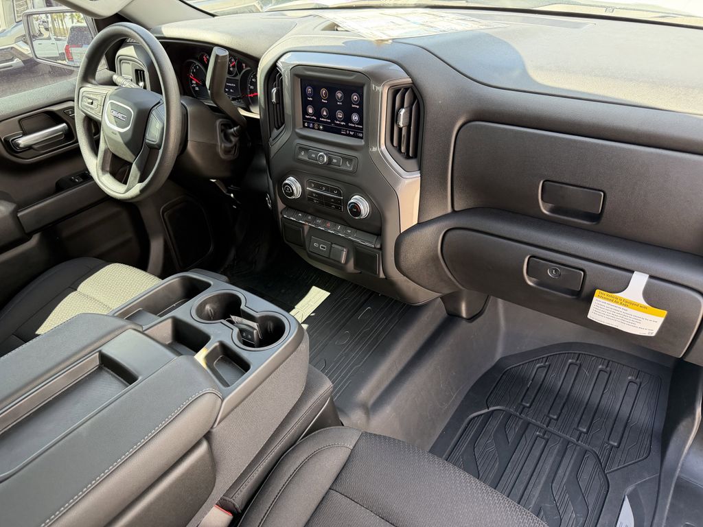 new 2025 GMC Sierra 1500 car, priced at $40,097