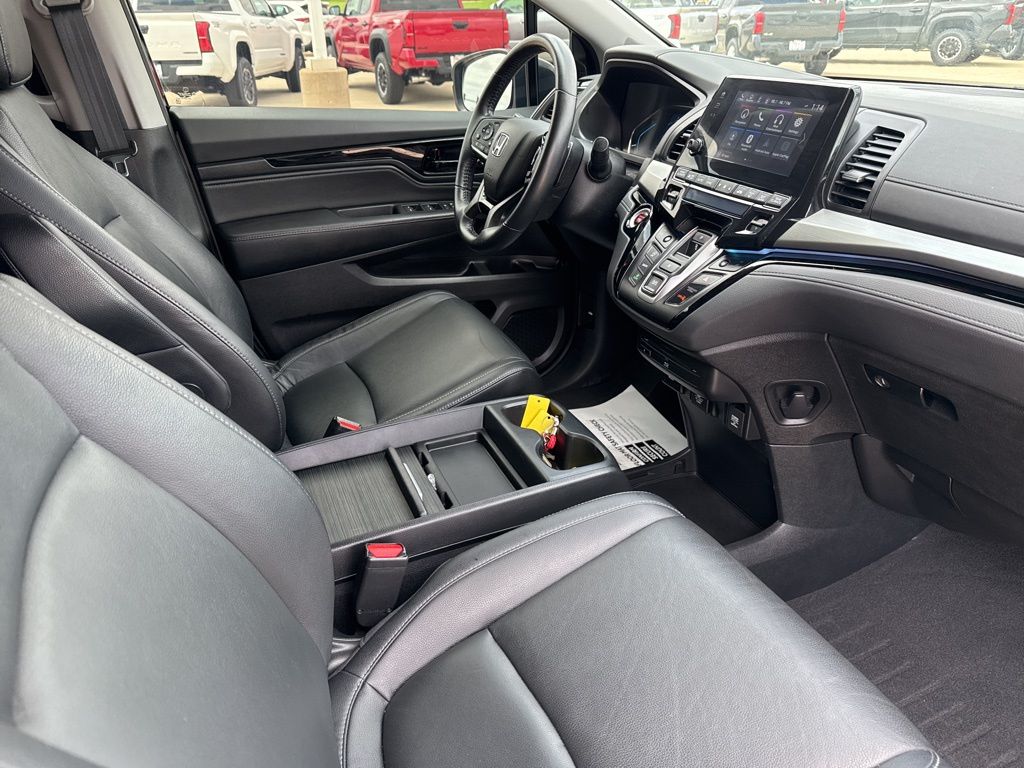 Used 2022 Honda Odyssey Van