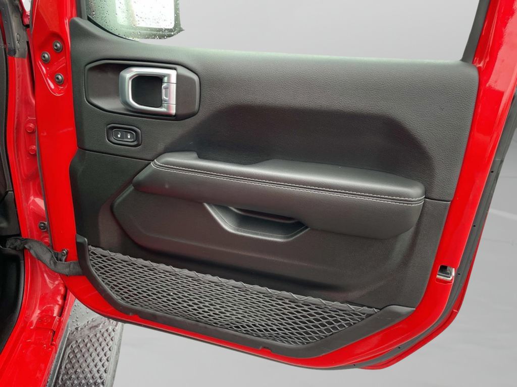 Used 2021 Red Jeep Overland image 18