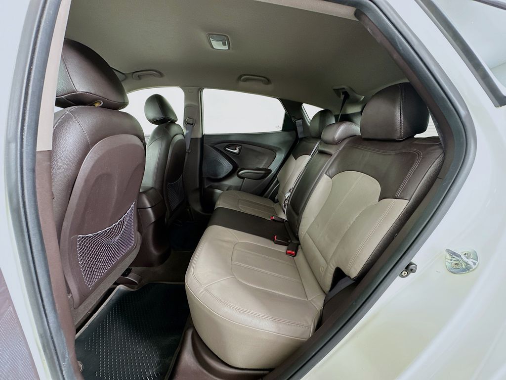 Thumbnail: 2012 Hyundai Tucson - 23