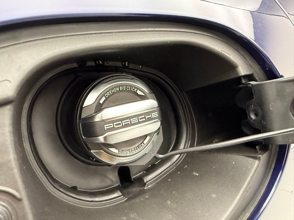 Thumbnail: 2026 Porsche Macan - 27